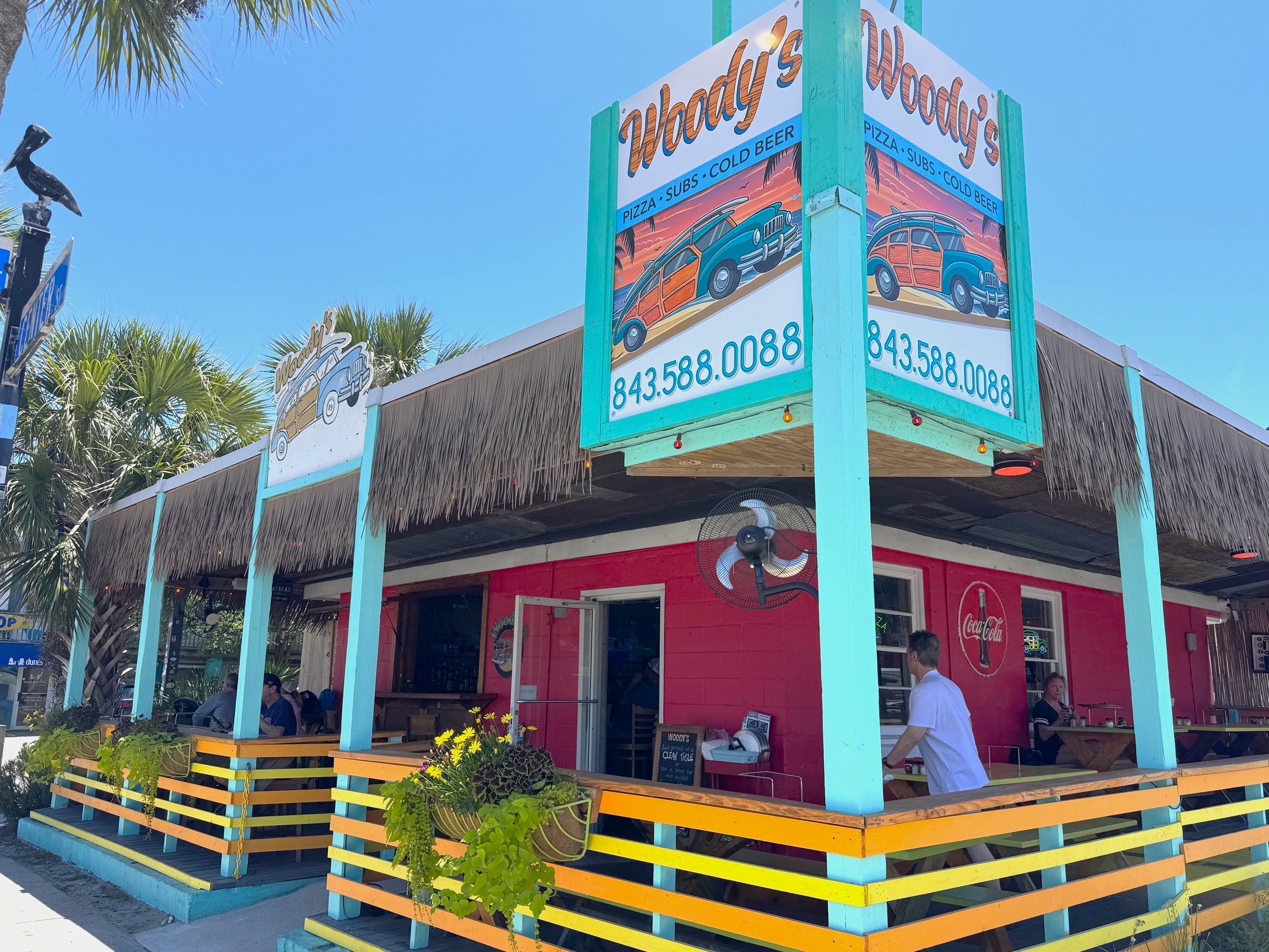 Things To Do Woody's Pizza